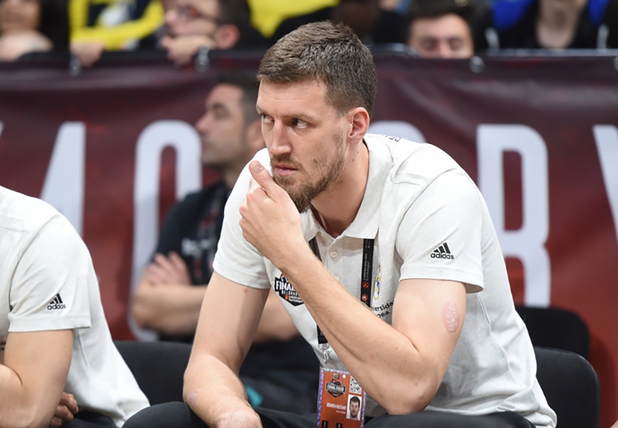 KUZMIĆ PIJAN VOZIO 125 NA ČAS Optužnica protiv reprezentativca Srbije zbog saobraćajne nesreće