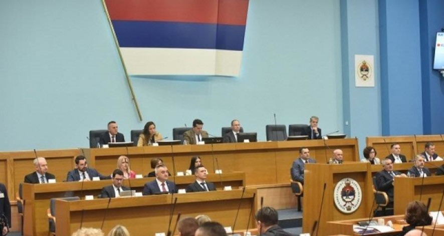 POD PRITISKOM STUDENTSKIH AKTIVISTA I AFERE SA NEPRIZNAVANJEM BH. DIPLOMA U SUSJEDSTVU Vlada odustaje od spornih izmjena Zakona o visokom obrazovanju RS?