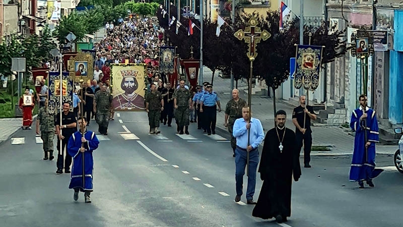 DOBOJ: Litija prošla ulicama grada