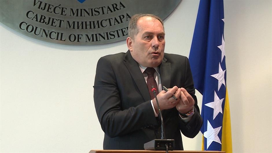 IZ UGLA ANALITIČARA: Meketanja Dragana Mektića