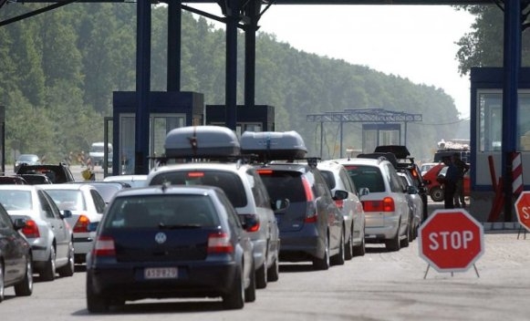 PUTEVI: U kanjonu Tijesno obustava saobraćaja, gužva na prelazu Hum