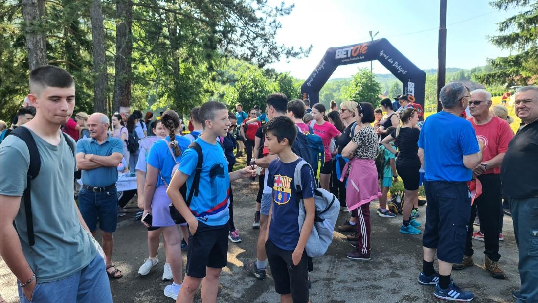 PETROVO: "Ozrenski planinarski maraton" okupio više od 400 učesnika