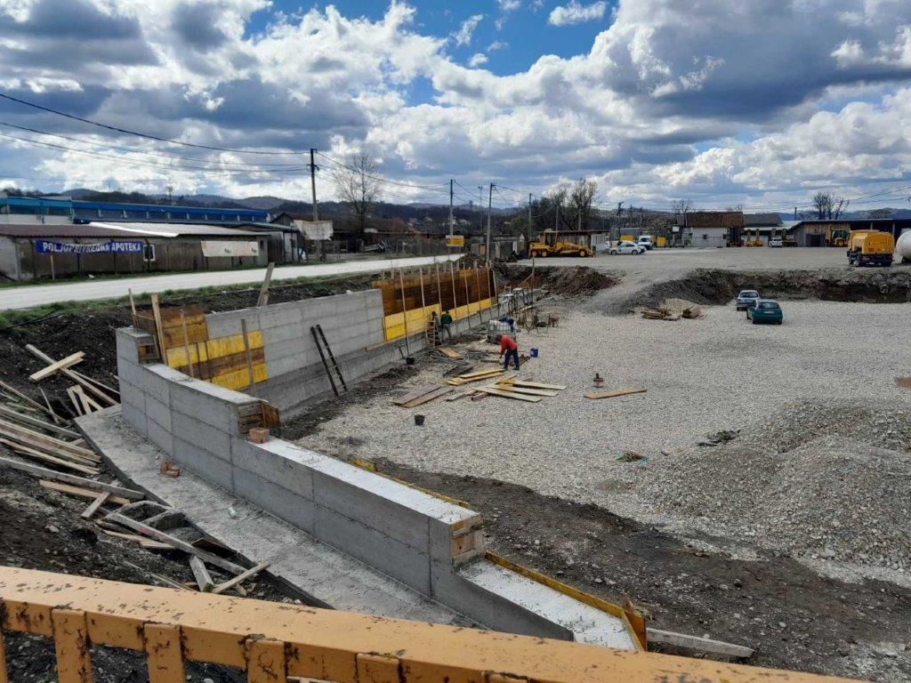 DOBOJ: Naloženo uklanjanje nelegalno izgrađenih objekata u slivu rijeke Bosne