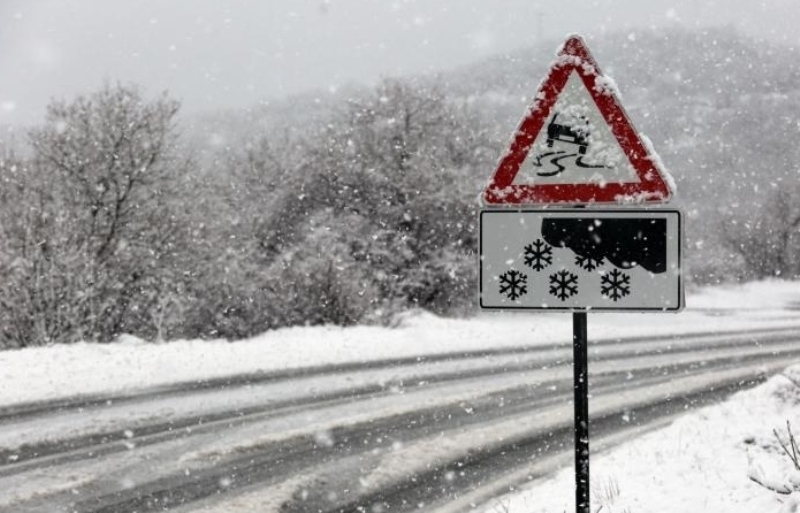 PUTEVI: Otežan saobraćaj u višim predjelima
