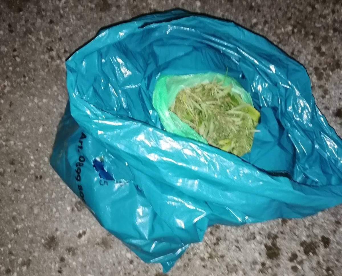 DOBOJ: Bračni par uhapšen zbog droge, policija u vozilu pronašla tri kilograma narkotika