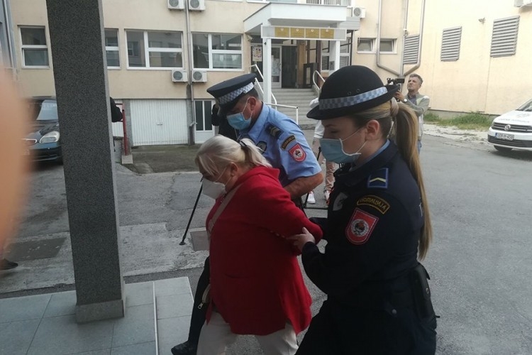 DOBOJ: "Vidovnjakinja" oštećene uvjeravala da prodaju stan i da liječi rak