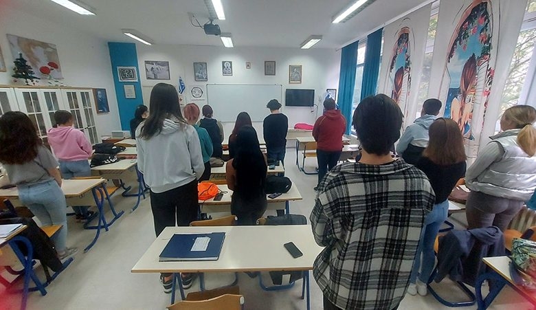 DOBOJ: Srednje škole odale počast ubijenim đacima u Beogradu