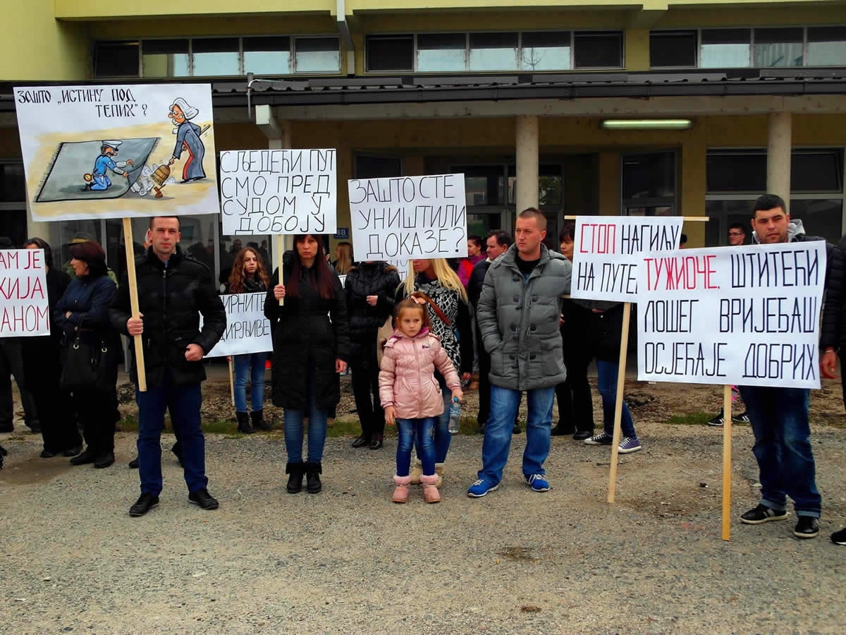 PETROVO: Procesuirati vozača koji je usmrtio dvije djevojke (FOTO)