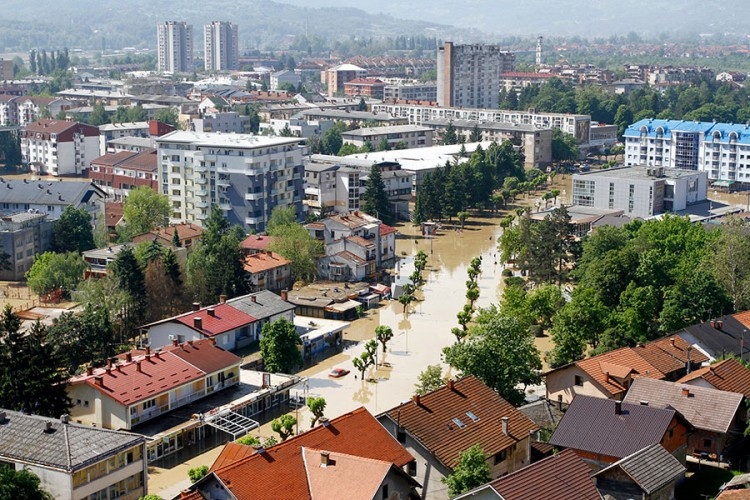 DOBOJ: Poplave sijale veći strah i od korone