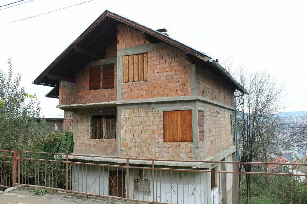 OGLAS: Prodajem ili mijenjam kuću u Sarajevu (FOTO)