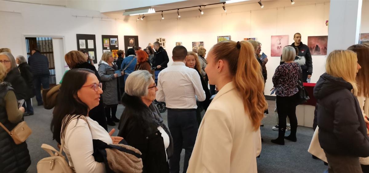 DOBOJ: Na Amaterskoj paleti izloženo 38 likovnih radova (FOTO)