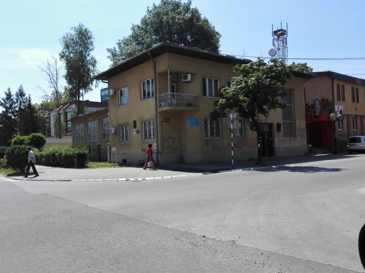 DOBOJ: Francuzi pomažu obnovu biblioteke