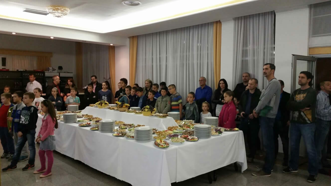 DOBOJ: Tenisko veče - donatorska zabava