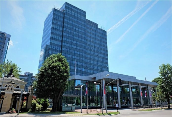 ŠAPTAČI KRAVAMA: Ministarstvo poljoprivrede RS platilo 35.000 KM za obuku vještina govora u poljoprivredi