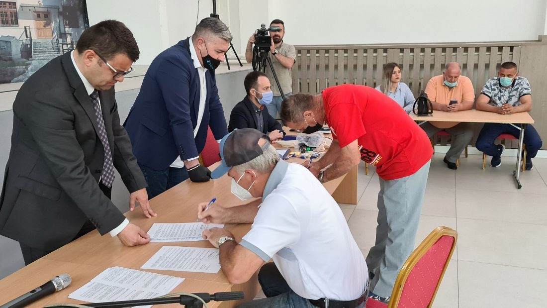 DOBOJ: Za 36 korisnika ugovori vrijedni 300.000 KM