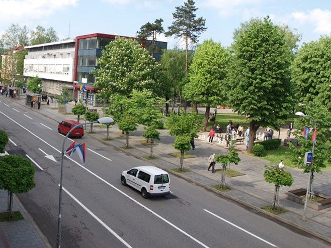 PUTEVI: Saobraćaj nesmetan, oprez zbog visoke temperature