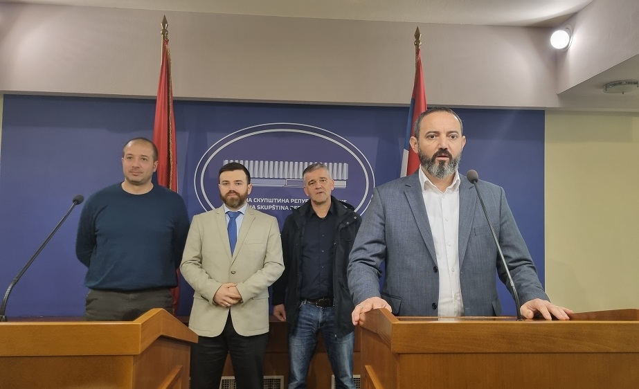 "Nemojte ulaziti u proces kriminalizacije klevete, ne upućujte zakone prema Narodnoj skupštini"