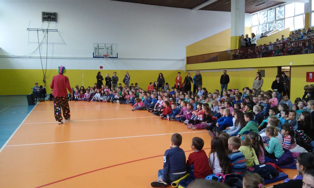 DOBOJ: Srce puno osmjeha za najmlađe (FOTO)