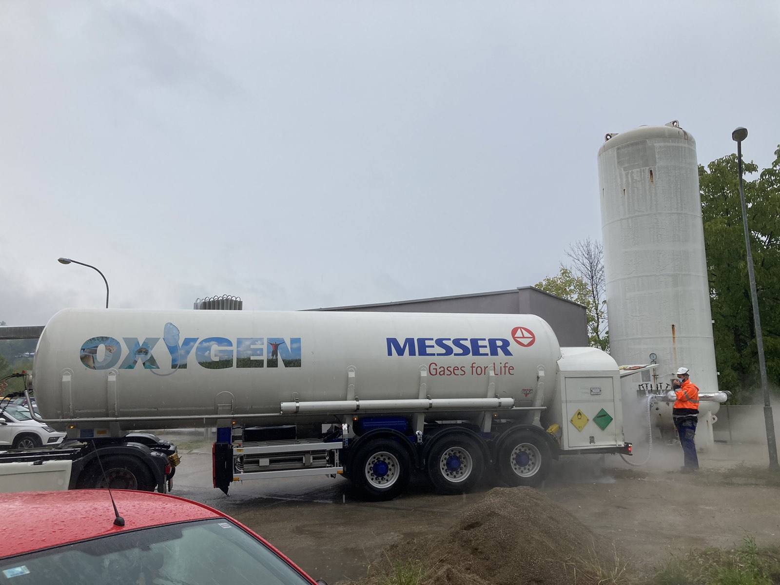 KAKO SADA MOŽE: Stigao medicinski a ne industrijski kiseonik na UKC RS!!!