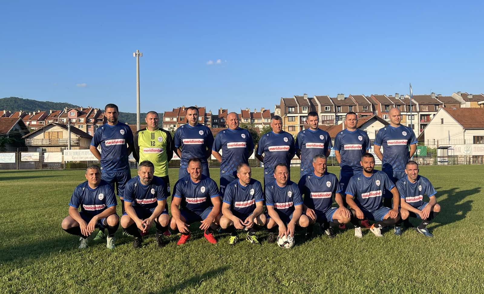 Novi dresovi za vetarane FK “Željezničar” Doboj stigli od kompanije Meridian