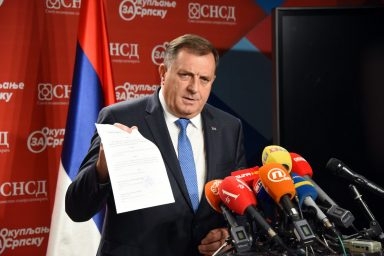 U kamenoj utvrdi poštenja poznatoj po imenu Republika Srpska netko je igrao pokvareno? Isuse Kriste, kamo ide ovaj svijet!