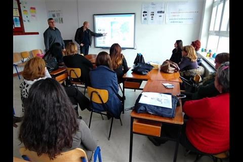 PETROVO: "Pametna tabla" u OŠ "Vuk Karadžić"