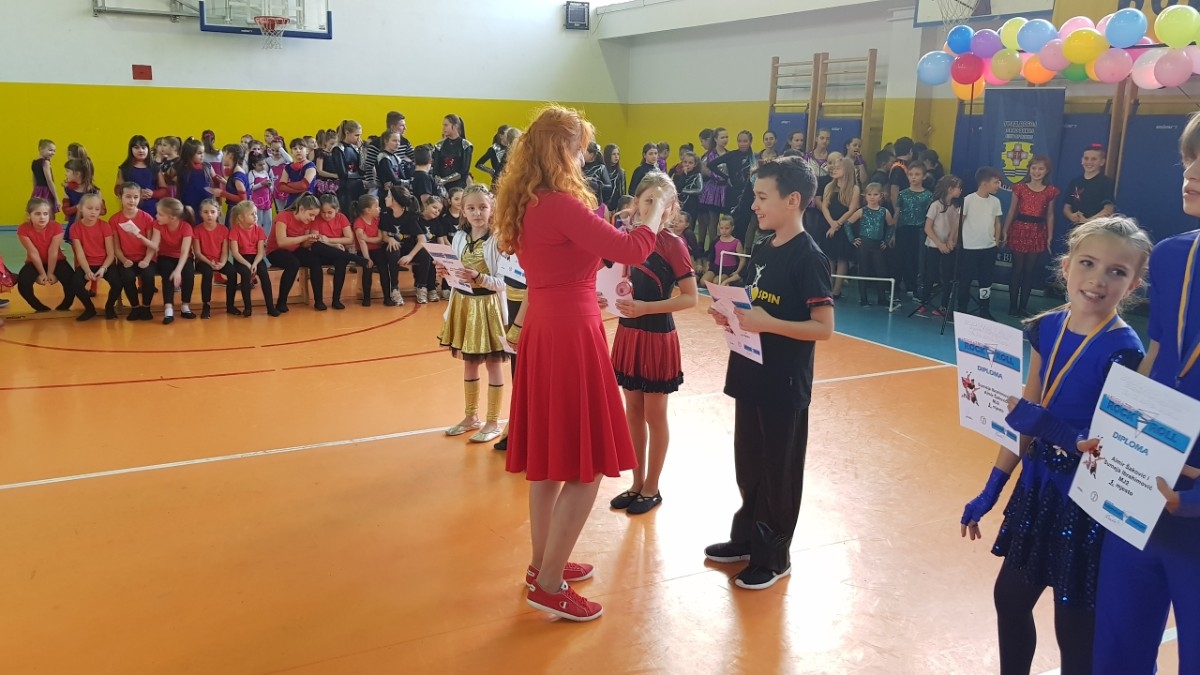 DOBOJ: Turnir u akrobatskom rokenrolu (FOTO)