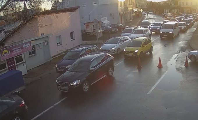 GRANIČNI PRELAZI: Pojačan saobraćaj prema Hrvatskoj, gužve na izlazu iz BiH