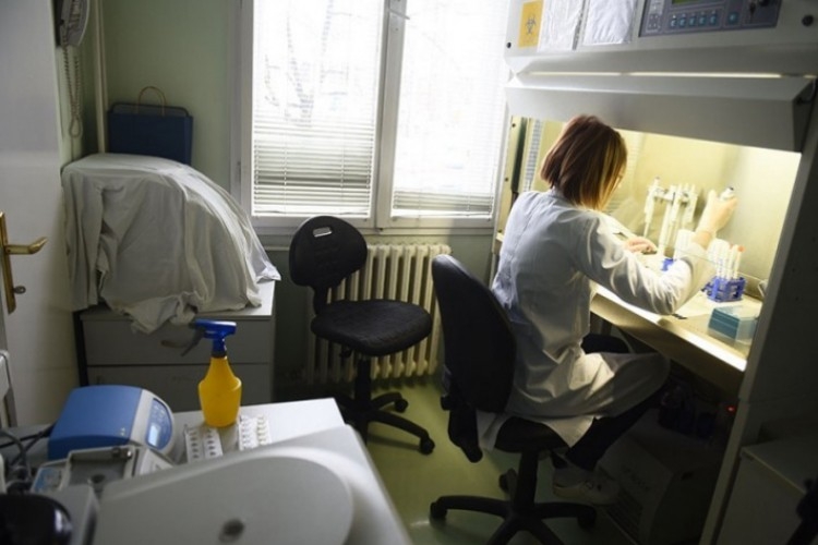 U Srpskoj prijavljeno 26 smrtnih slučajeva i 296 novoobeljelih