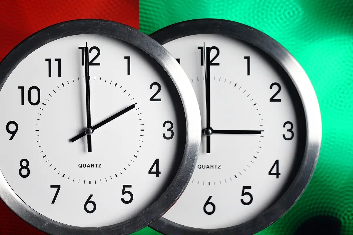 Počelo ljetno računanje vremena, provjerite satove