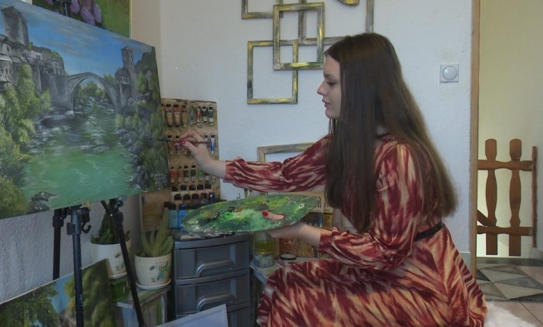 DOBOJ: Valentina Stojanović ima samo 16 godina i izuzetan talenat za slikarstvo i poeziju (VIDEO)