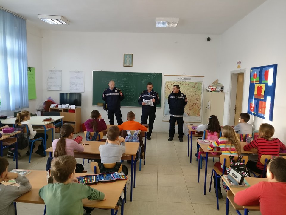 DOBOJ: Održano predavanje na temu „Ne postoji bezopasna pirotehnika“