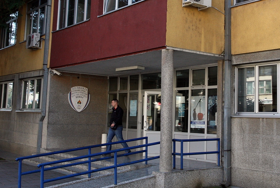 ONA SVE NEGIRALA Prijavio da je VIŠE MUŠKARACA SILOVALO ŽENU u Derventi, a onda je priča dobila OBRT