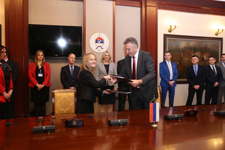 DOBOJ: "Autoputevi RS" i EBRD potpisali ugovor o kreditu od 70 miliona evra