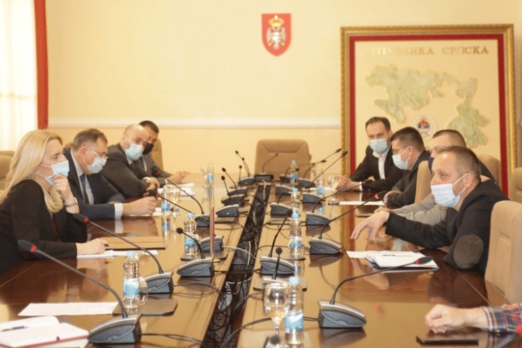 Minimalac i doprinosi za sve kojima je zabranjen rad u Srpskoj