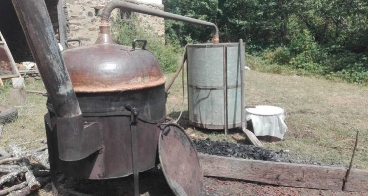 Zabranjena prodaja rakije proizvedene za lične potrebe