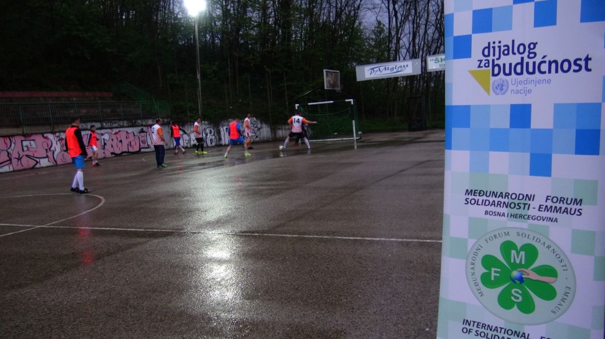 BUDIMO PROMJENA: Odigrana malonogometna utakmica mladih iz Doboja i Doboj Istoka (FOTO)