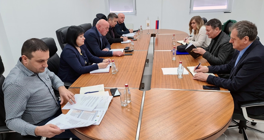 DOBOJ: “Interesi investitora koji korumpiraju gradske vlastodršce ne mogu biti važniji od javnog interesa da grad bude zaštićen od poplava”