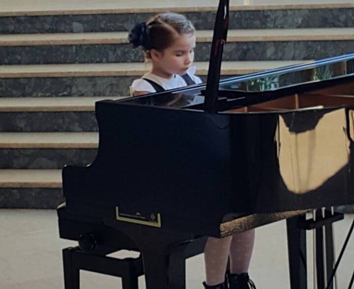 DOBOJSKI INFO PREDSTAVLJA: Mladi muzičari zablistali u Prijedoru (FOTO)