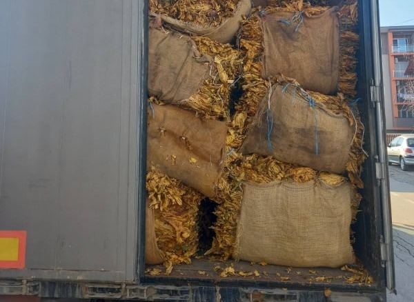DOBOJ: Oduzeto 4240 kilograma duvana i 3490 paklica cigareta