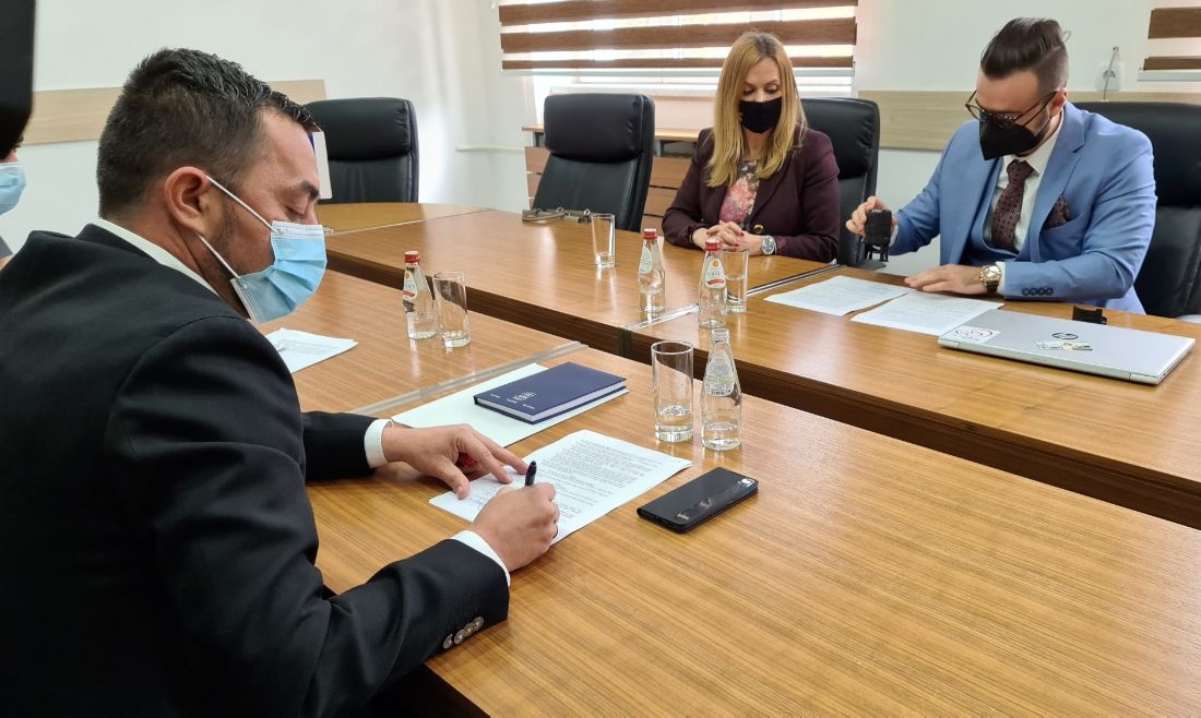 DOBOJ: Potpisan memorandum u projektu "Ponosna kartica"