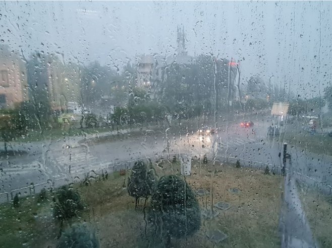 VRIJEME: Sutra kiša i hladnije