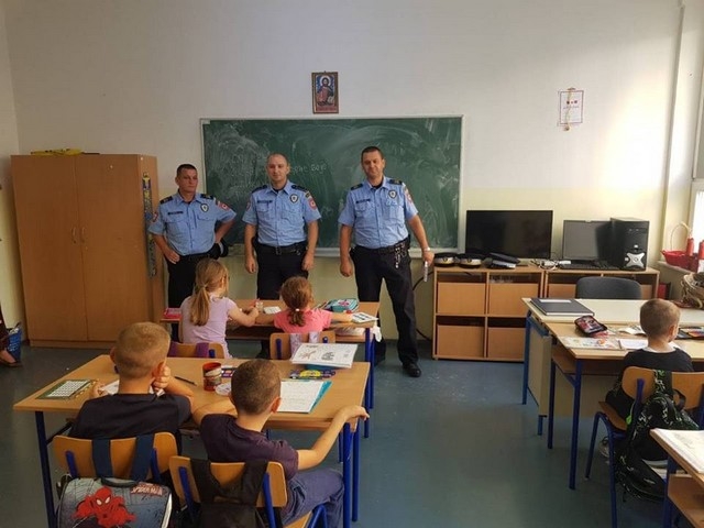 PU DOBOJ: Predavanja o bezbjednosti u saobraćaju