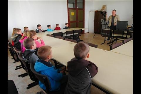 PETROVO: Djeca posjetila policijsku stanicu