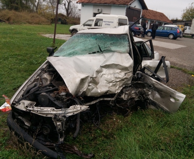 DOBOJ: U dve teške saobraćajne nesreće jedna osoba poginula, sedmoro povređenih