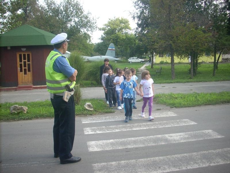 APEL VOZAČIMA – Počelo drugo polugodište školske 2019/2020. godine