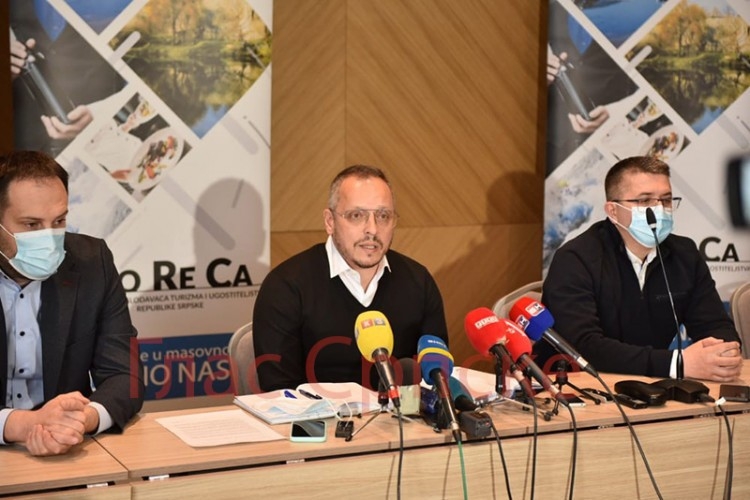 Ugostiteljima u Srpskoj restriktivnije mjere neprihvatljive