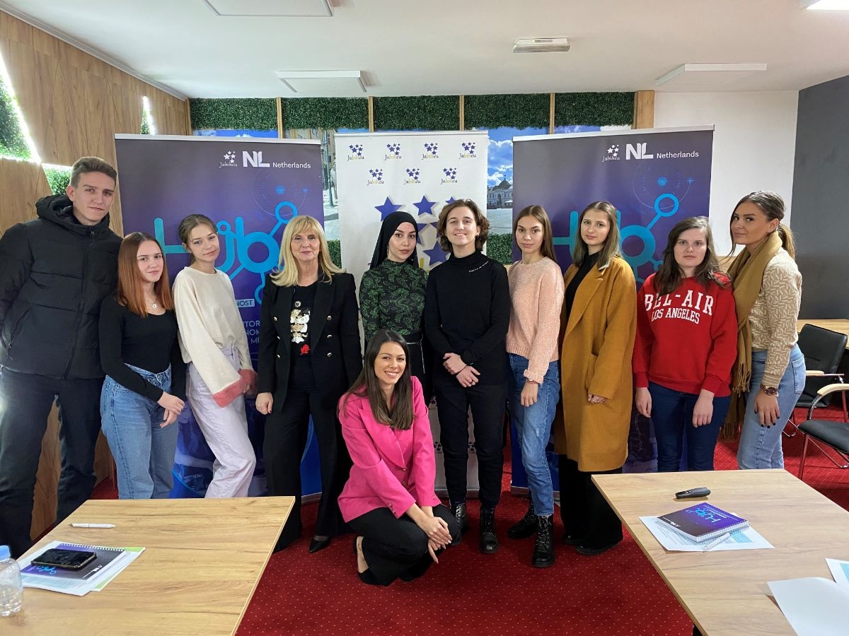 Nasilni ekstremizam u digitalnom prostoru