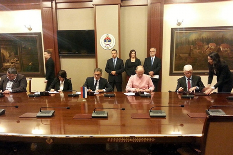 VLADA - SINDIKATI: Potpisan memorandum o izmirivanju obaveza