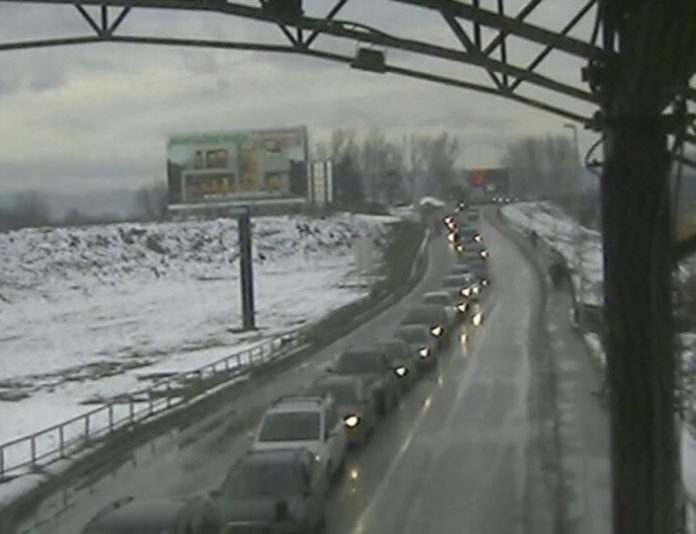 Kolone i danas na graničnim prelazima u BiH 